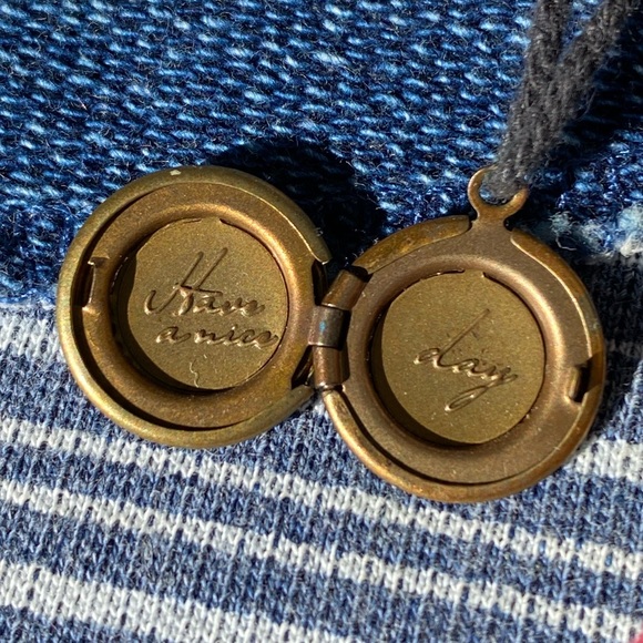 SUPER RARE Scotch and Soda V-neck Jean Shirt - Picture 6 of 11